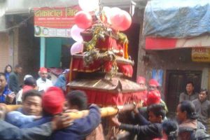 20160407025606_ghode-jatra