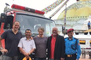 20171130034942_FireTruckBoudhaStupa