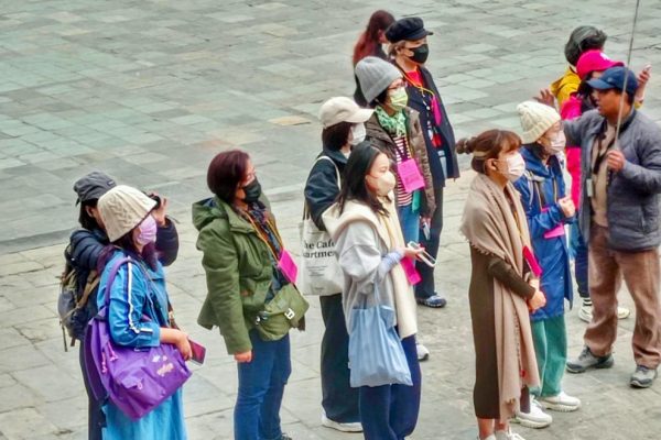 (06) Chinese Tourists