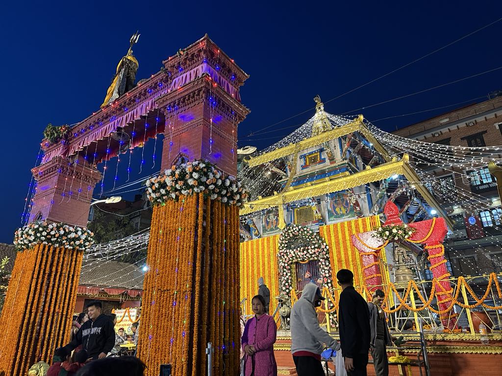 The divine aura of Maha Shivaratri Eve shines bright! ✨🔱 Witnessing the sacred beauty and devotion as we prepare for the grand night of Lord Shiva!