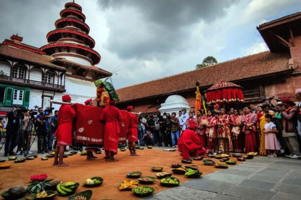 b8ff4da9 64d1 40ef a75a 76689ca2968c