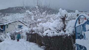 Heavy snowfall disrupts life in western and central Nepal