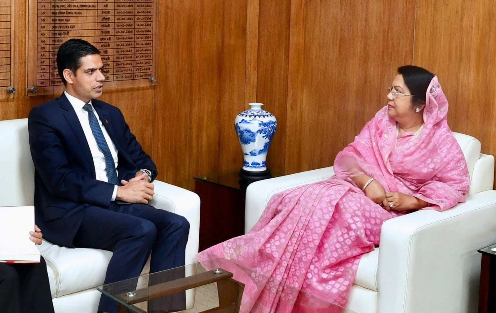 11e19ae4-ae48-4d8d-932e-4230e3ffd4a1