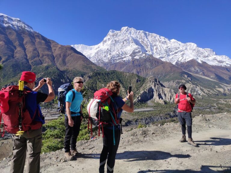 trekking in Nepal 4 1024x768 1