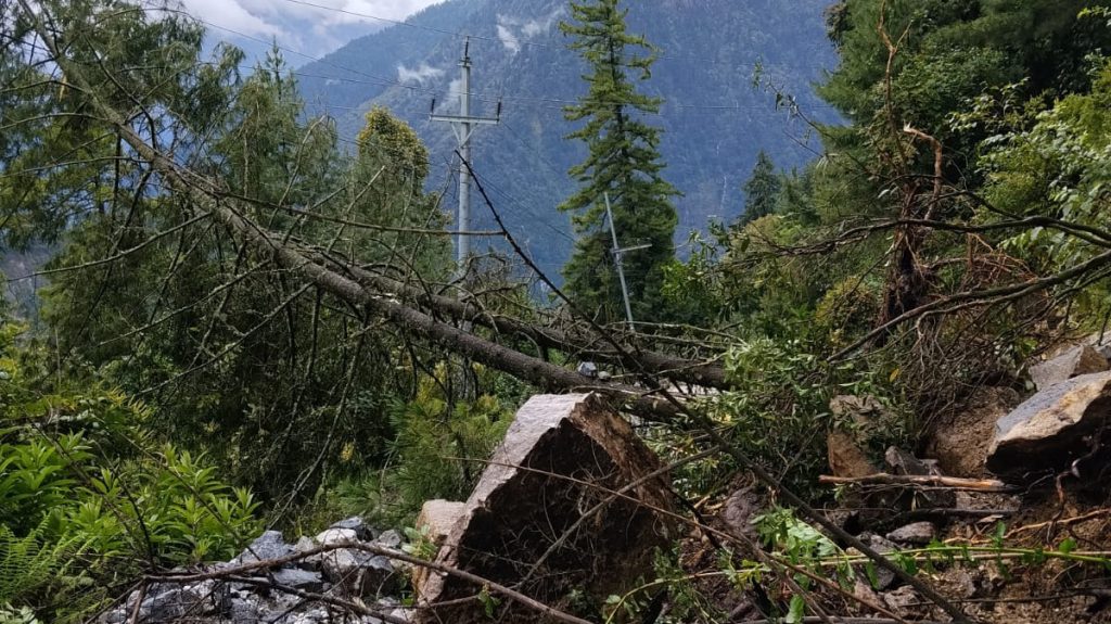 Roads remain blocked in several districts